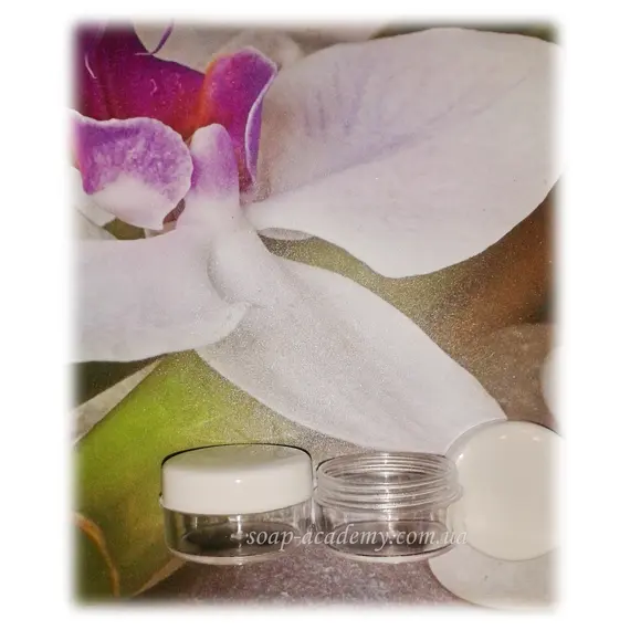 Баночка прозрачная с белой крышкой